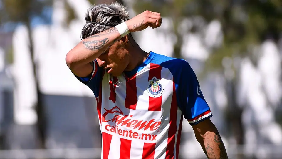 Chivas: Uriel Antuna y Chicote se perderán debut en Copa por México por lesión