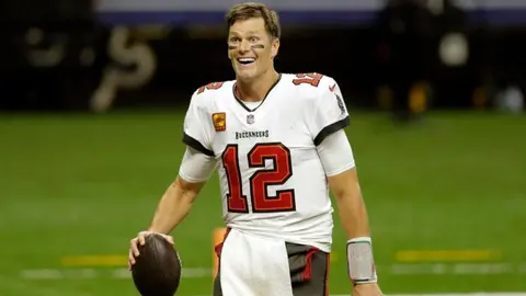 Tom Brady anunció el regreso de los Montreal Expos en el April Fool's Day