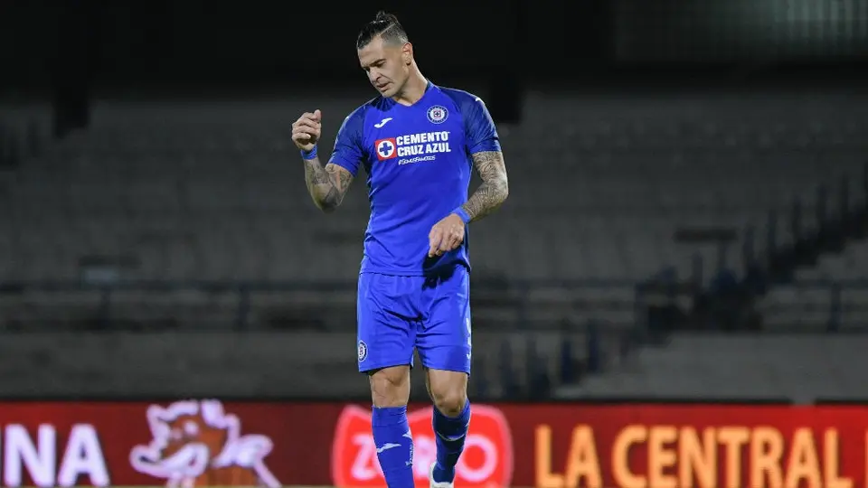 Caraglio tras eliminación de Cruz Azul: 'Si no soy tomado en cuenta, prefiero irme'