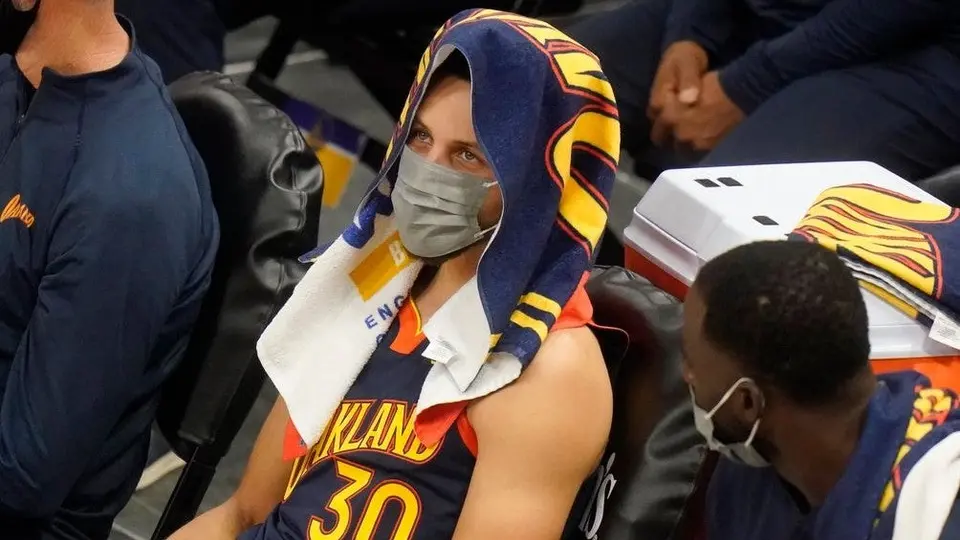 NBA endurece reglas para prevenir Covid-19 en los partidos