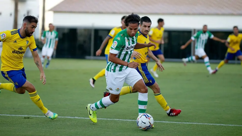 Guardado y Lainez: Los mexicanos participaron en la victoria del Betis ante el Cadiz