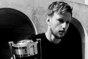 Barcelona: Ivan Rakitic 'deslumbra' como imagen de marca de perfumes