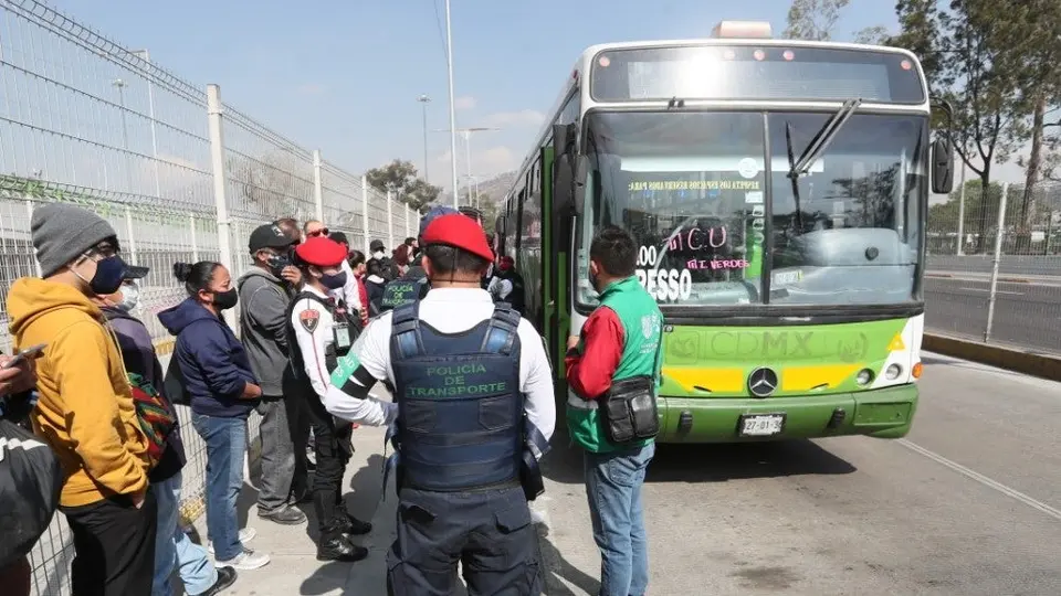 CDMX experimentó lunes de filas y aglomeraciones por carencia de metro