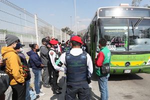 CDMX experimentó lunes de filas y aglomeraciones por carencia de metro