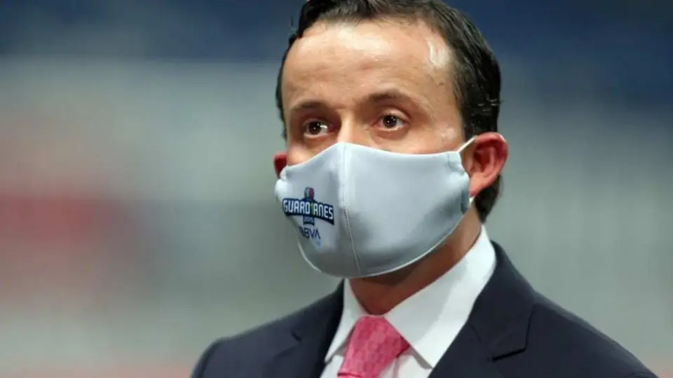 Chivas: Mikel Arriola tuvo reunión virtual con directiva del Rebaño
