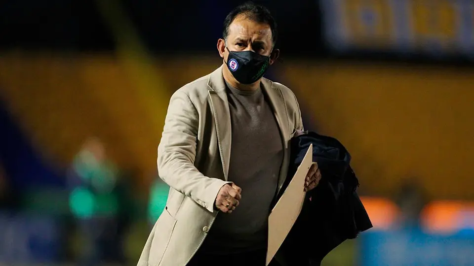 Cruz Azul: Juan Reynoso, el 'amo' de las rotaciones en La Máquina