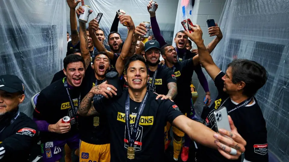 Tigres: Recibieron a los felinos con 'arco del triunfo' a su llegada a México