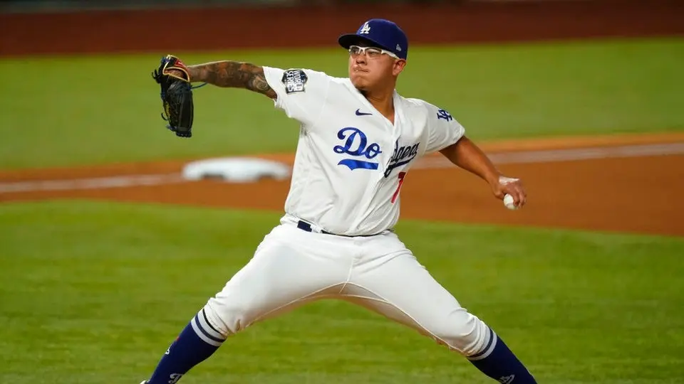 Julio Urías superó a Valenzuela cómo mexicano con más ponches en postemporada