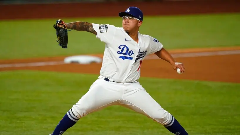 Julio Urías superó a Valenzuela cómo mexicano con más ponches en postemporada