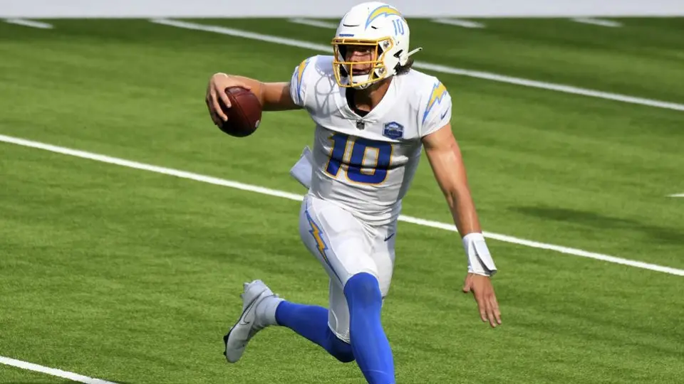NFL: Chargers nombraron a Justin Herbert como quarterback titular