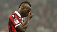 Mario Balotelli recomendó 'rezar fuerte' a ladrón que rompió ventana de su auto