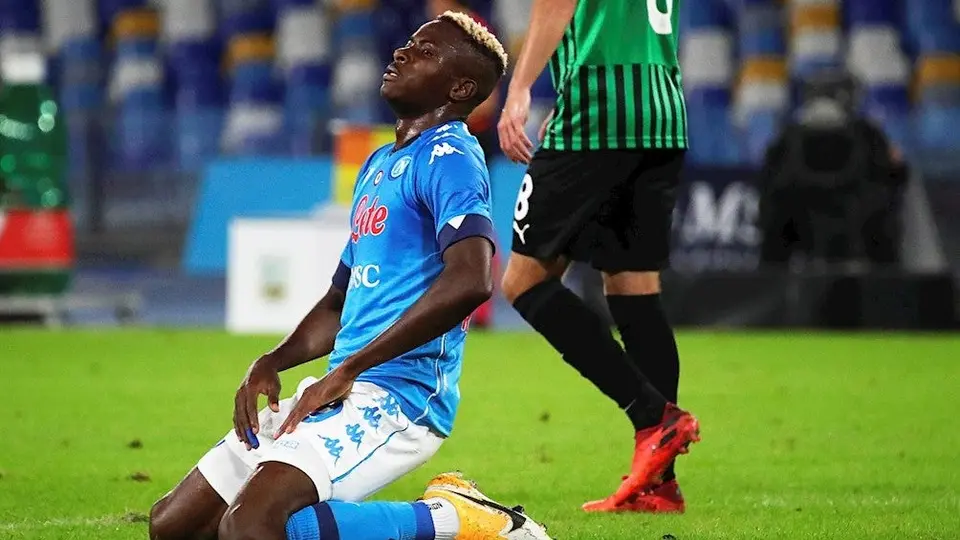 Chucky Lozano: Napoli cayó ante el Sassuolo con el mexicano como titular