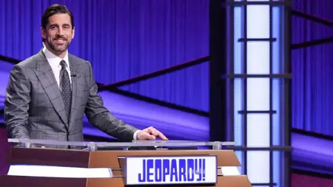 Aaron Rodgers se estrenó como conductor de Jeopardy