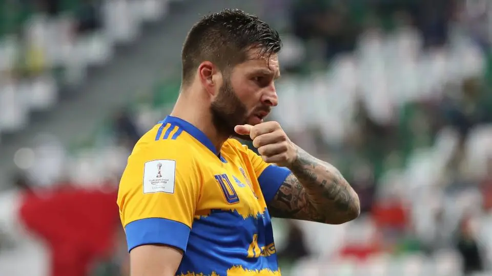 Video: Gignac interpretó canción de Luis Miguel durante entrenamiento en Qatar