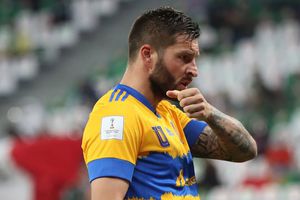 Video: Gignac interpretó canción de Luis Miguel durante entrenamiento en Qatar
