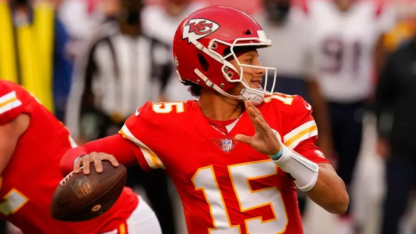 NFL: Mahomes y los Chiefs buscarán continuar con el invicto ante los Raiders