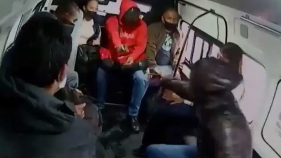 Video: Asaltantes dispararon a pasajero de transporte público en Naucalpan