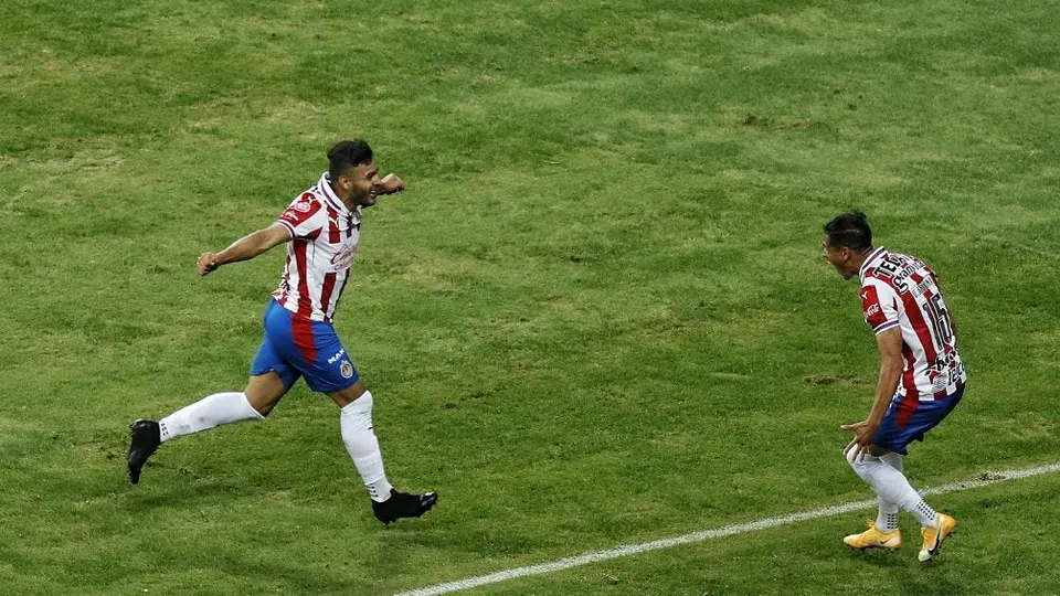 Chivas: Alexis Vega y Uriel Antuna no regresaron con el Rebaño de Mazatlán