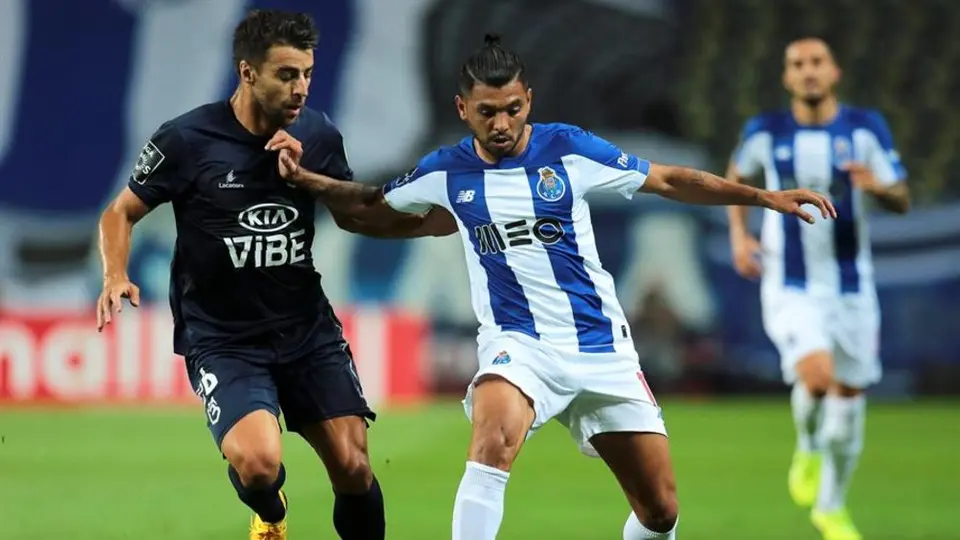 Tecatito Corona: Porto goleó y acaricia título de la Primeira Liga