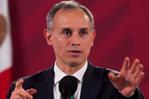 López Gatell: Captado sin cubrebocas en la Condesa aunque aún puede contagiar