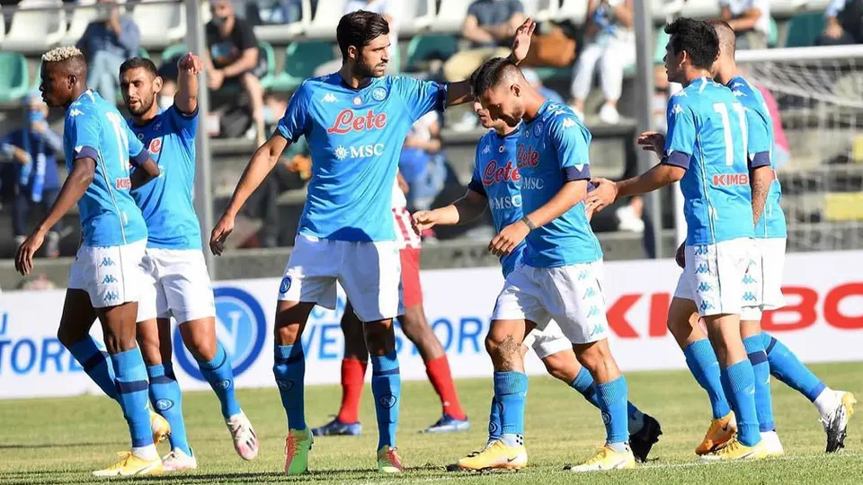 Chucky Lozano: Napoli pierde 3-0 y un punto de penalización por no jugar vs Juventus