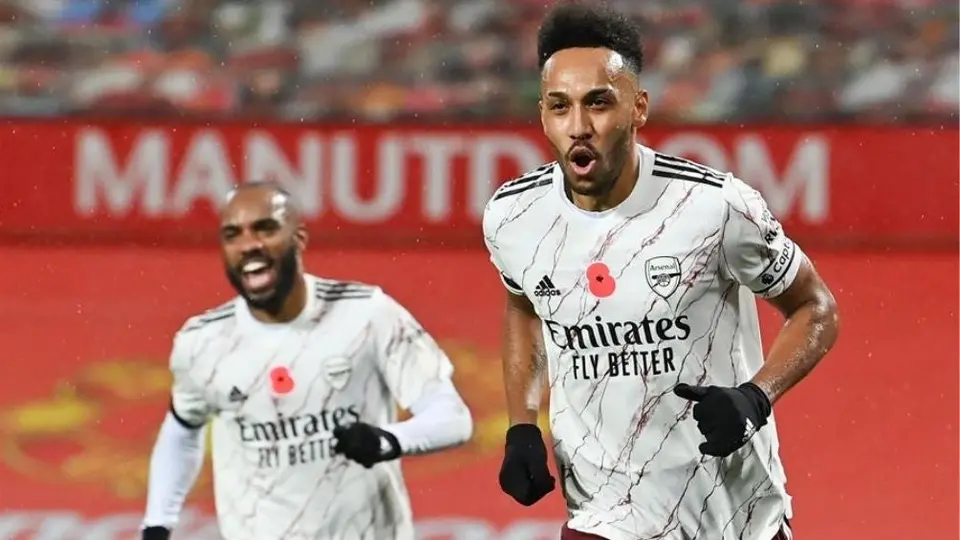 Manchester United cayó ante el Arsenal y sigue sin ganar en casa en Premier League