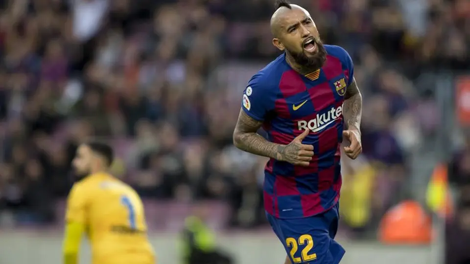 Vidal: 'Barcelona debe elegir si sigue Setién y los mismos jugadores'