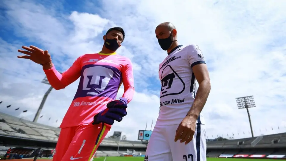 Talavera sobre Carlos González: ' Un jugadorazo, su trabajo va más allá de goles'