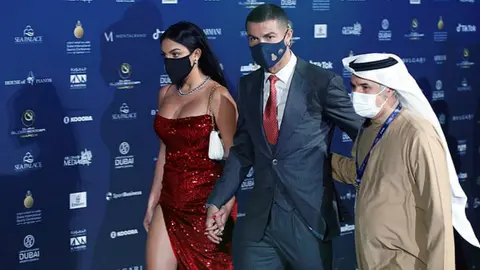 Georgina Rodríguez lució espectacular vestido rojo en gala de los Globe Soccer Awards