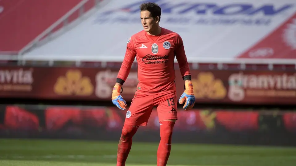 Sebastián Sosa: Se bajaría el sueldo para ir al Independiente; aseguran en Argentina