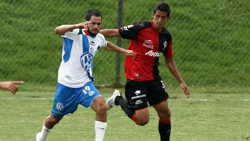Hijo del Chelís reveló que se inventó un representante para jugar con Canadá