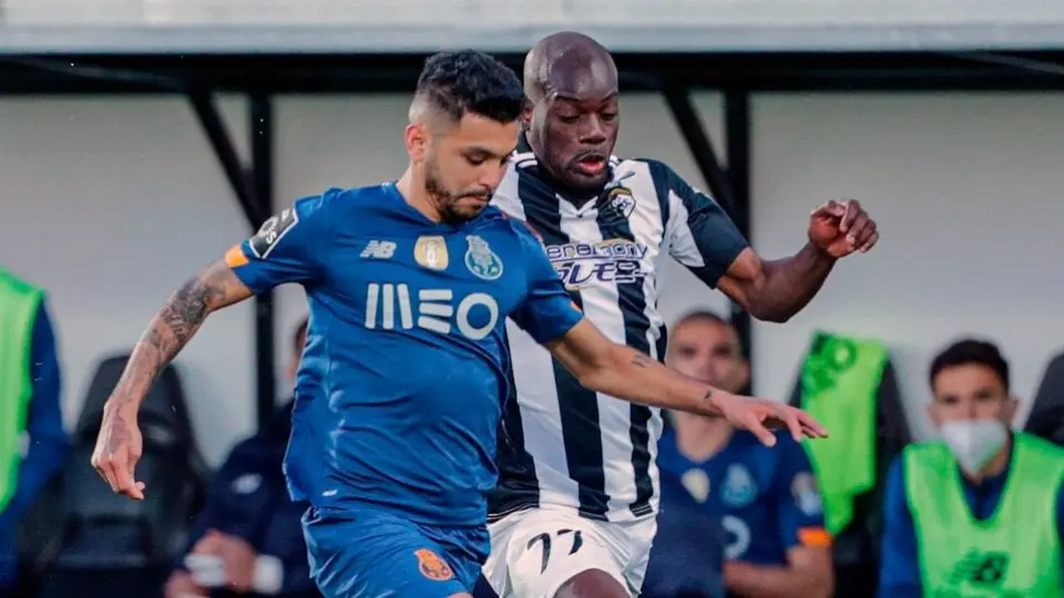 Tecatito Corona: Porto venció al Portimonense con dos autogoles