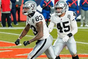 Raiders cierra de forma decorosa la campaña con remontada ante Denver