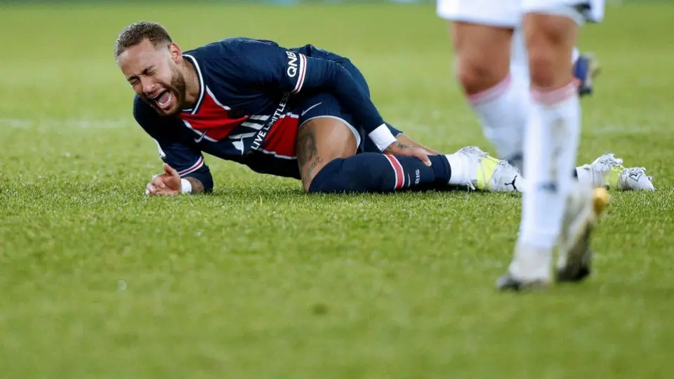 Neymar: Pareja de Thiago Mendes aseguró haber recibido amenazas tras lesión del brasileño