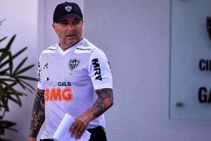 Jorge Sampaoli se convirtió en papá a los 60 años