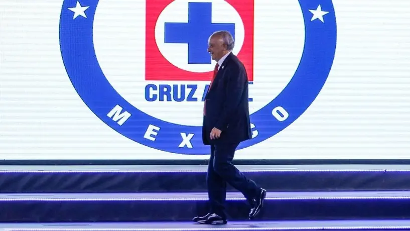 Cruz Azul: Exabogado de Billy Álvarez estrelló su Lamborghini en Polanco