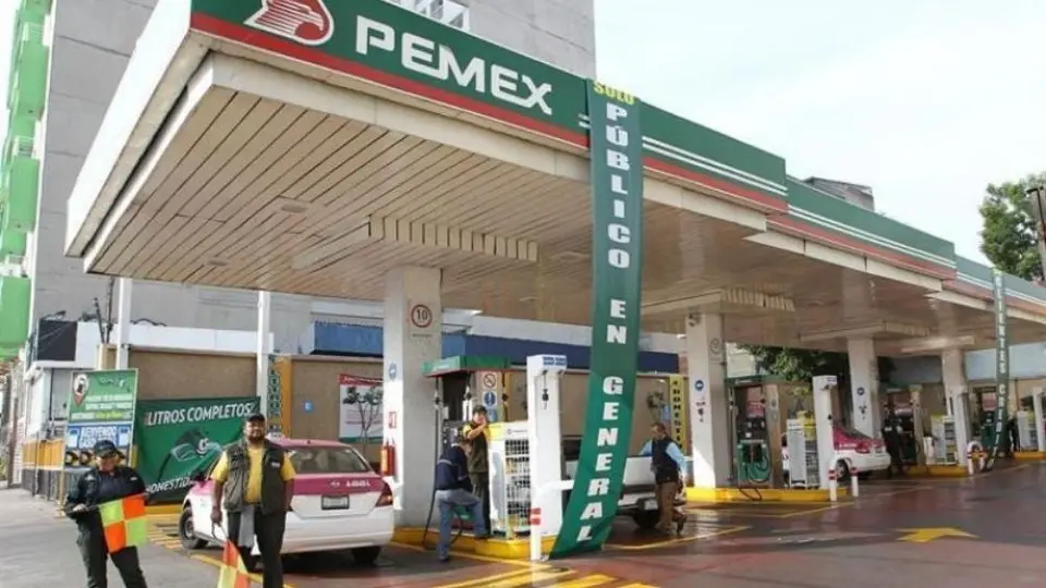 Gasolina en México alcanzó precio máximo histórico; hasta $25.50 por litro