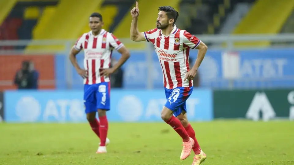 Chivas: Oribe Peralta, titular ante América en la Vuelta de los Cuartos de Final