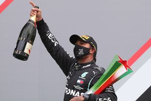 F1: Hamilton ganó el GP de Portugal y batió el récord de Schumacher