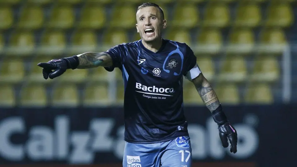 Liga de Expansión: Campestrini explotó contra abanderado en el Dorados vs Celaya