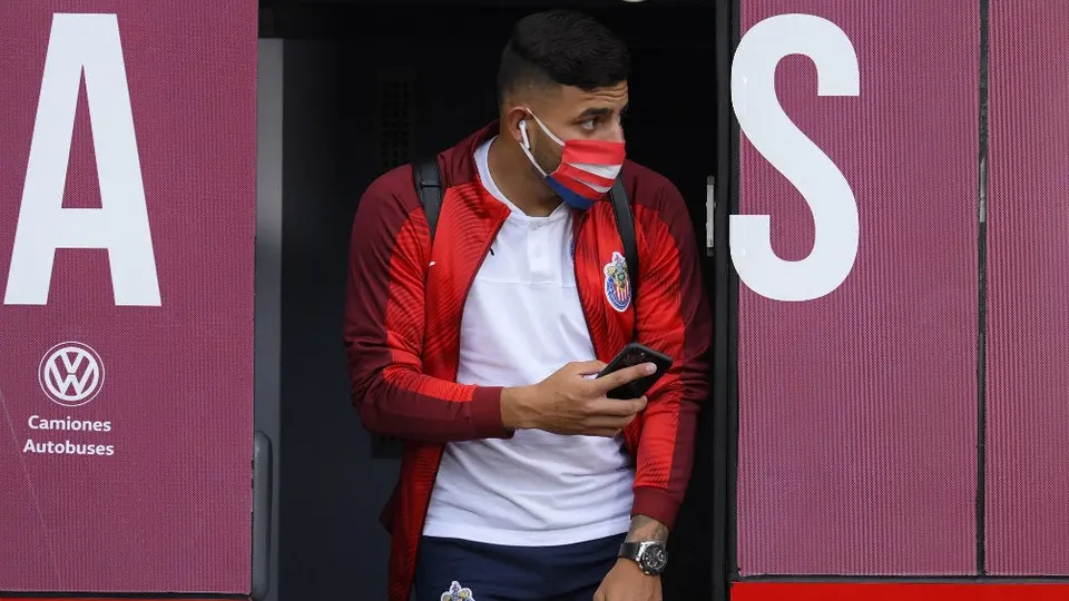 Chivas: Alexis Vega habría dado positivo por Coronavirus