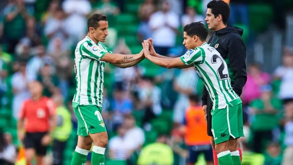 Diego Lainez y Guardado: Iniciarán pretemporada con el Betis el 11 de agosto