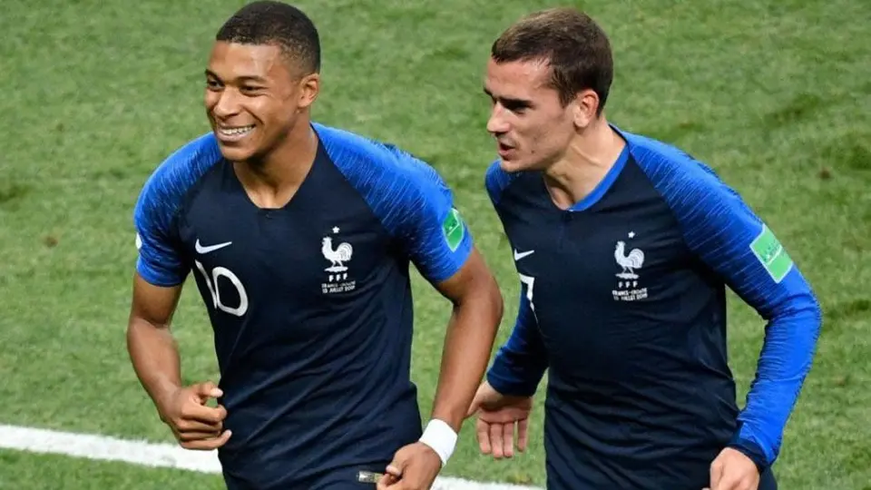Ministro francés criticó a Griezmann y Mbappé por quejarse de violencia policíaca