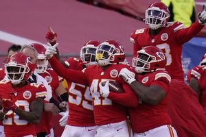 NFL: Chiefs derrotó a Falcons y aseguró el primer lugar de la AFC