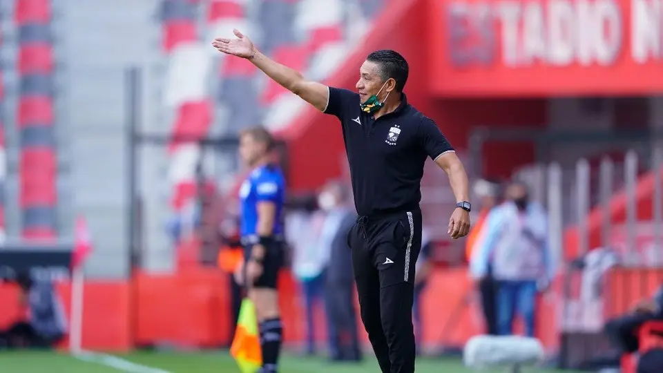 Ambriz: 'Me gustaría ser Campeón pero cómo juega el equipo, no ganarlo por ganarlo'