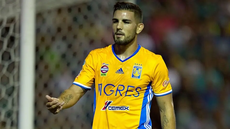 Raúl Jiménez: Andy Delort podría ser el sustituto del mexicano en el Wolverhampton