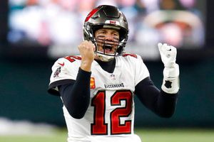 Padres de Tom Brady superaron Covid-19 y estarán en el Super Bowl LV