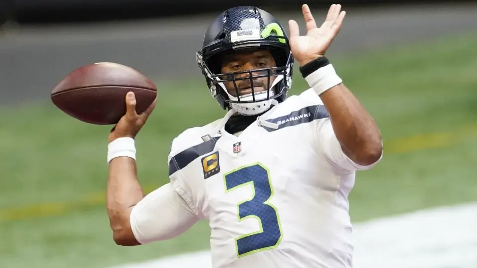 NFL: Russell Wilson guió a Seahawks en victoria sobre Falcons con cuatro pases de anotación