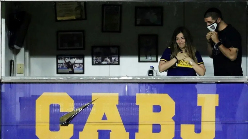 Maradona: Boca Jrs. dedicó el primer gol al palco de Diego donde estaba Dalma
