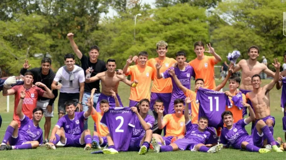 Hijo de Loco Abreu: Quedó campeón Sub 17 con el Defensor Sporting uruguayo